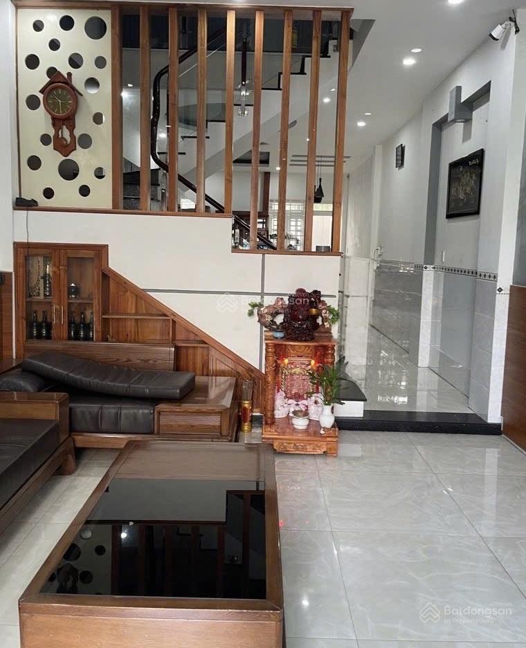 Nhà hẻm ô tô quốc lộ 13  hiệp bình  phạm văn đồng tp thủ đức dt4.5 x 23m.