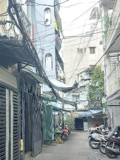 Ô tô đỗ cửa võ văn kiệt q1được xây cao tầng chỉ 6 tỏi