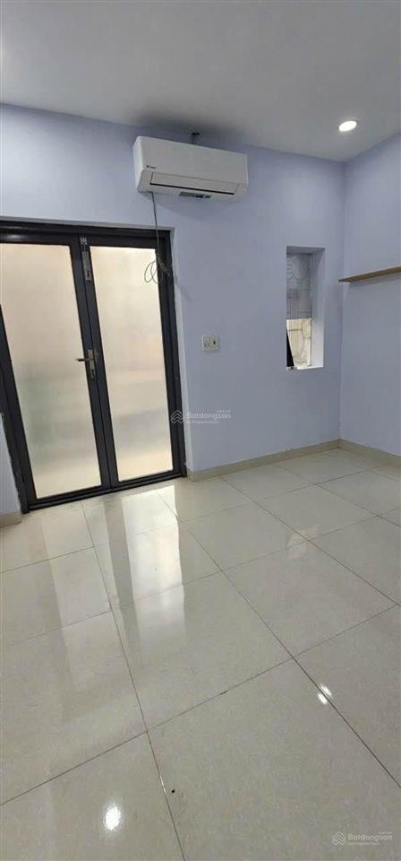 Ô tô đỗ cửa võ văn kiệt q1được xây cao tầng chỉ 6 tỏi