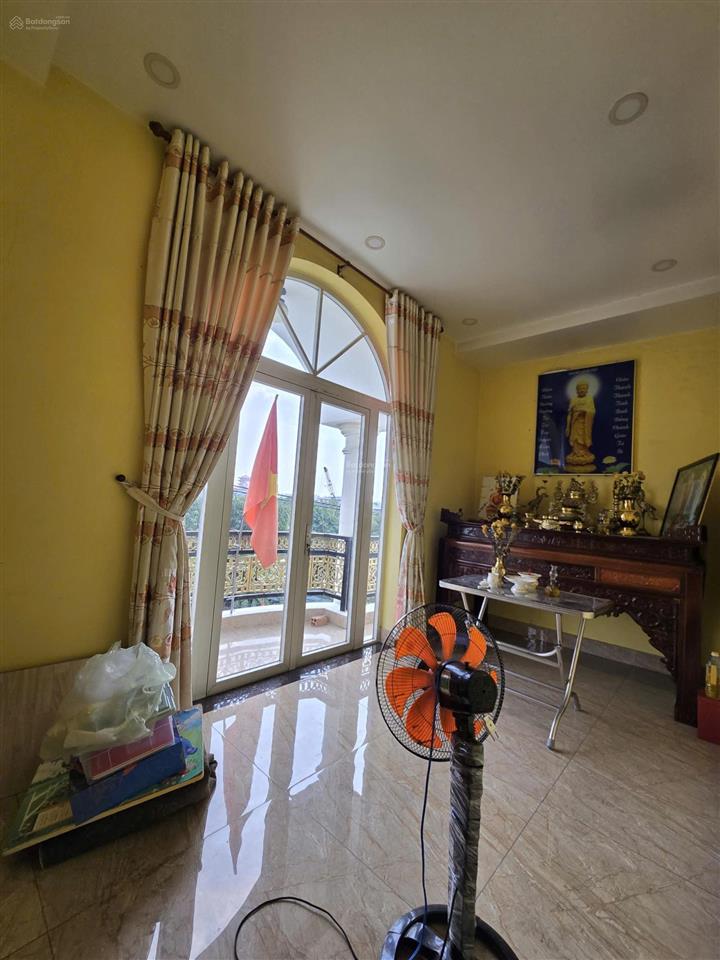 Bán kho, nhà xưởng tại vườn thơm, 32
tỷ, 1000m2 thương lượng mạnh, chính chủ.