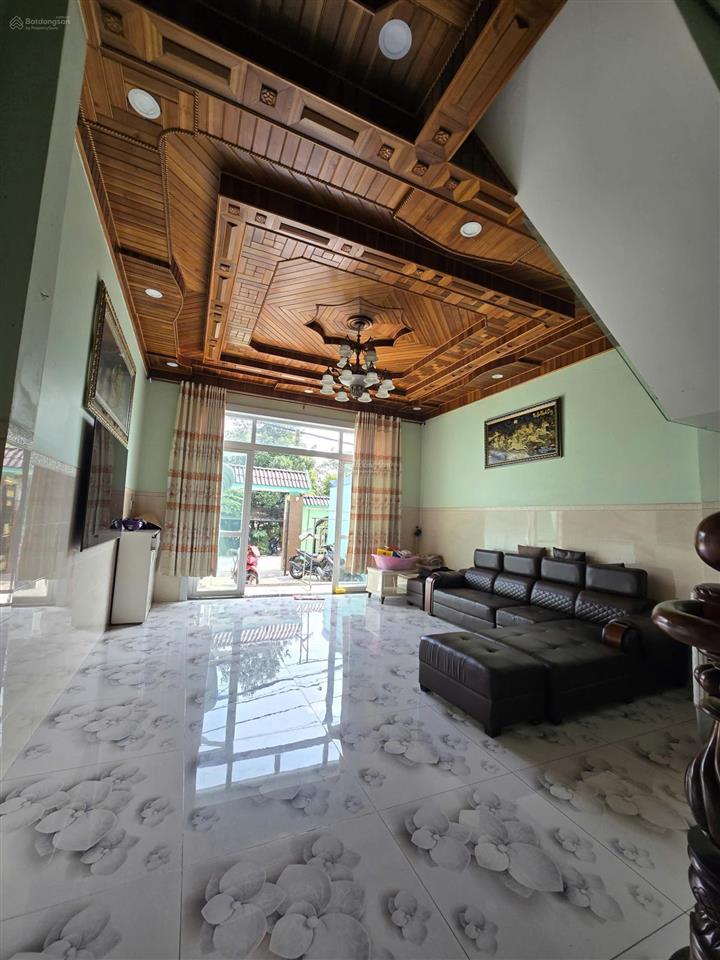 Bán kho, nhà xưởng tại vườn thơm, 32
tỷ, 1000m2 thương lượng mạnh, chính chủ.