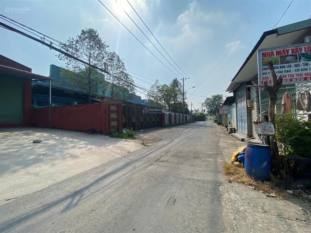 Chủ đang ngộp bank bán nhanh kho xưởng mới xây, ngang 12m dài 70m