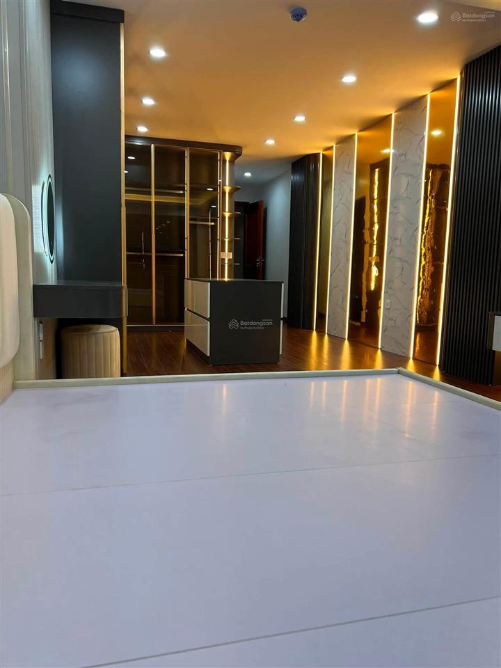 Cực thoáng, phân lô, vỉa hè, ô tô tránh hoàng quốc việt, cầu giấy 65m2, 6 tầng thang máy