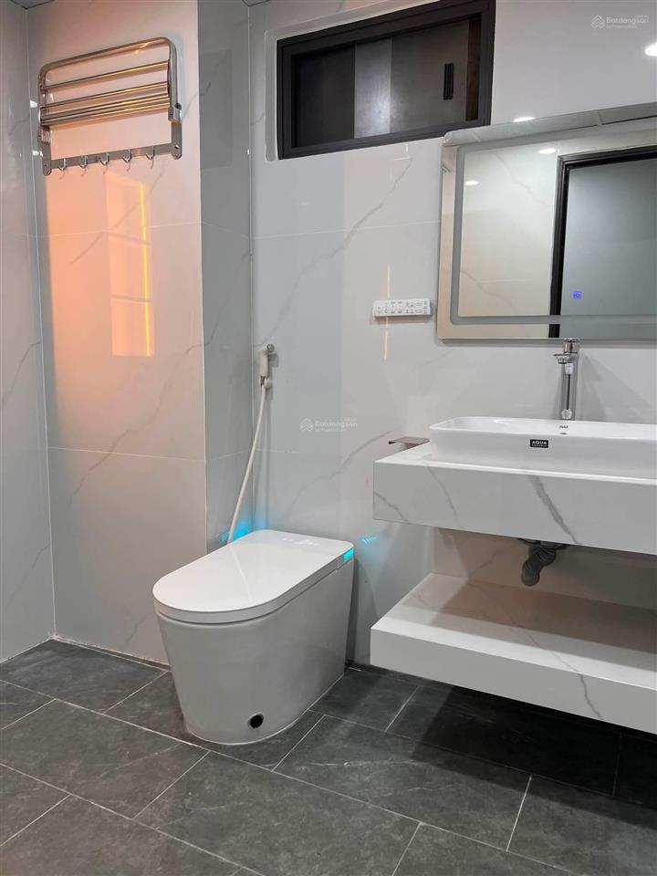 Cực thoáng, phân lô, vỉa hè, ô tô tránh hoàng quốc việt, cầu giấy 65m2, 6 tầng thang máy
