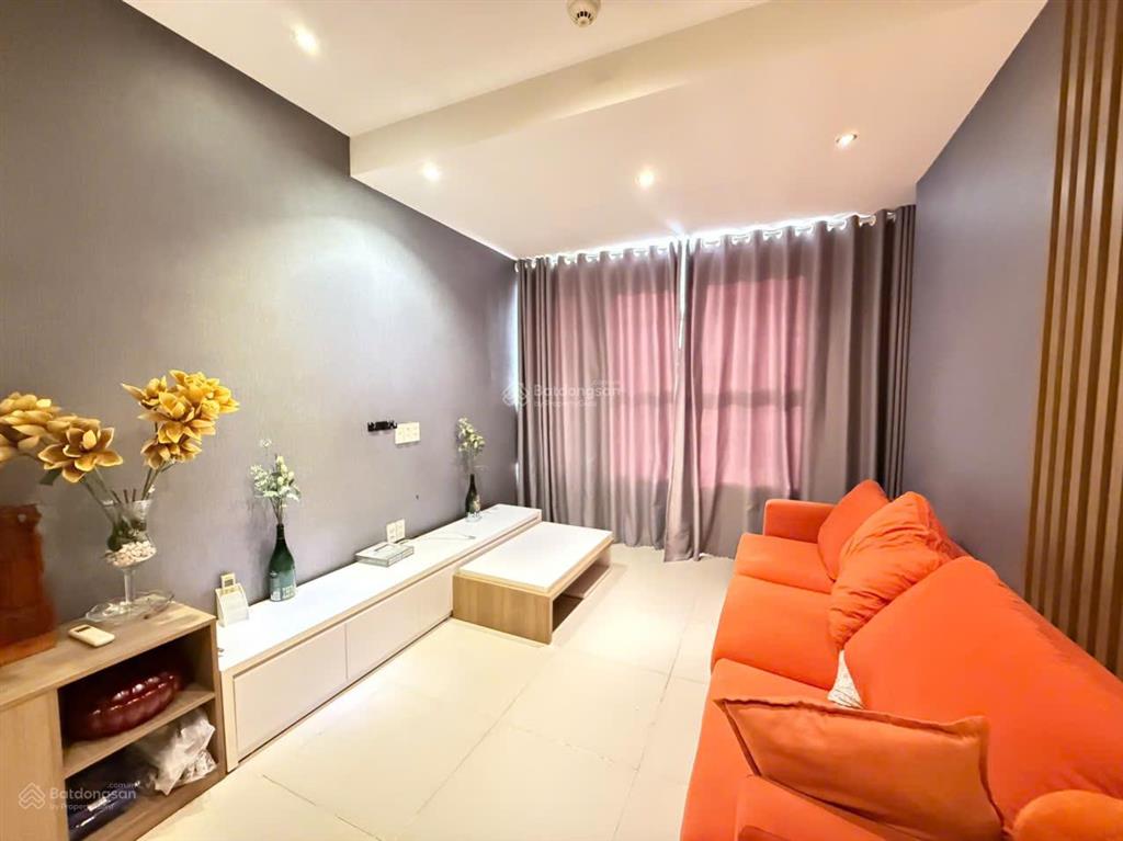 Thuê galaxy 9 1pn 50m2 mới 100% ban công view sông bến vân đồn quận 4 sát q1 q3  0775 924 ***