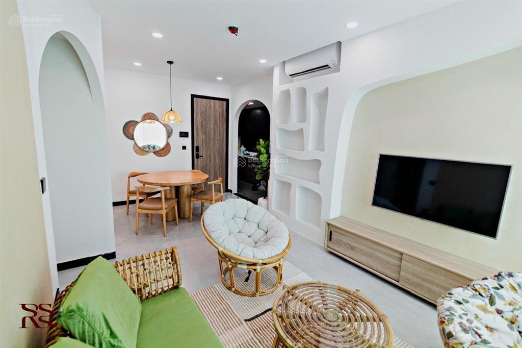 Thuê delasol 1pn 45m2 mới 100% view sông tone gỗ tinh tế bến vân đồn quận 4 sát q1 q3  0775 924 ***