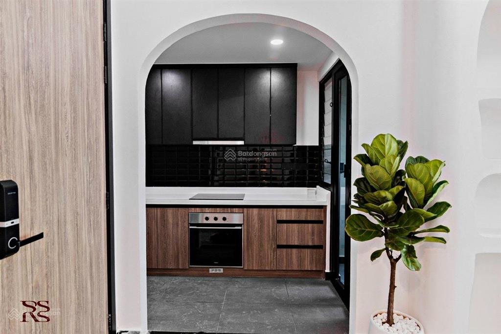 Thuê delasol 1pn 45m2 mới 100% view sông tone gỗ tinh tế bến vân đồn quận 4 sát q1 q3  0775 924 ***