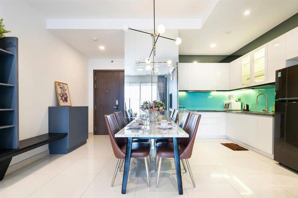 Thuê saigon royal 2pn 88m2 ban công view sông, cầu basol sát bến vân đồn quận 4 sát q1 077594600