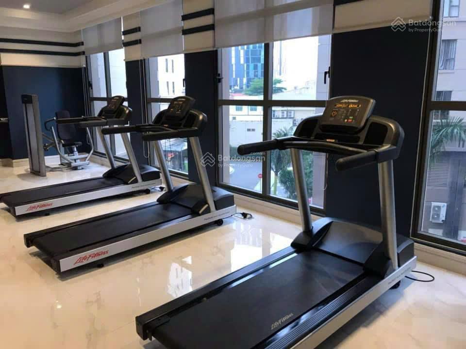 Thuê saigon royal 2pn 60m2 ban công view thoáng ngay bến vân đồn quận 4 sát q1 q3   0775 924 ***