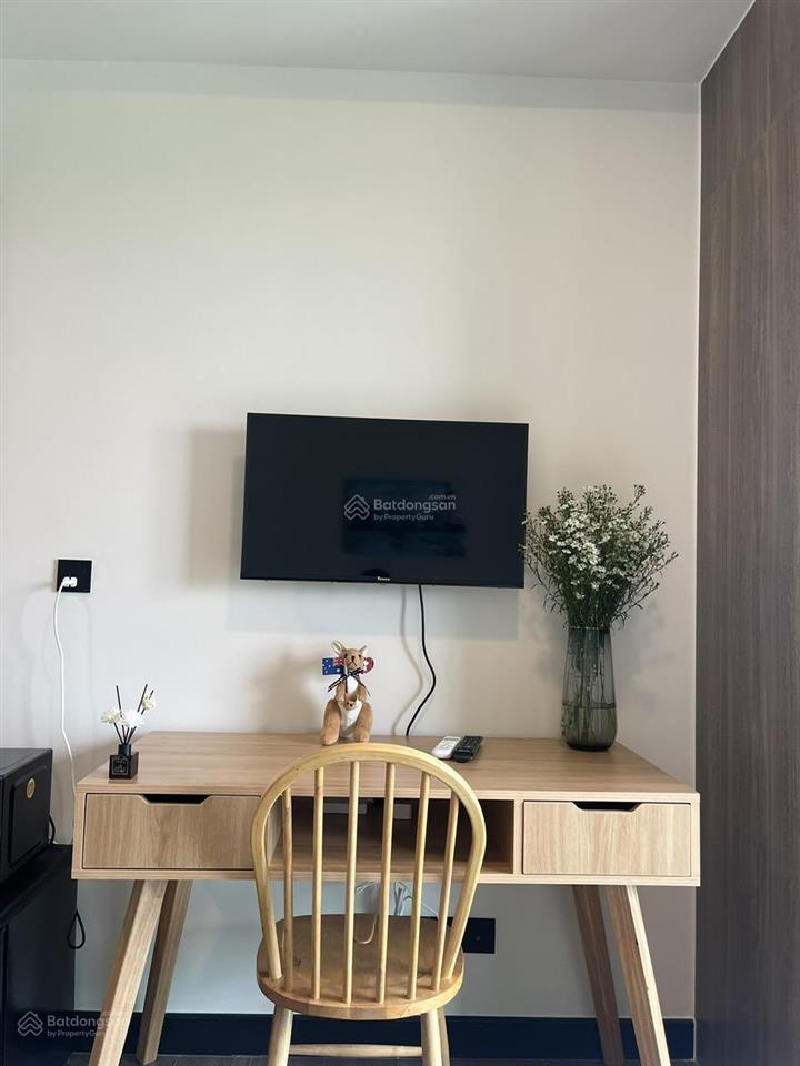 Thuê delasol 35m2 nội thất mới 100% ban công view đẹp tôn thất thuyết q4 sát q1, q3  0775 924 ***