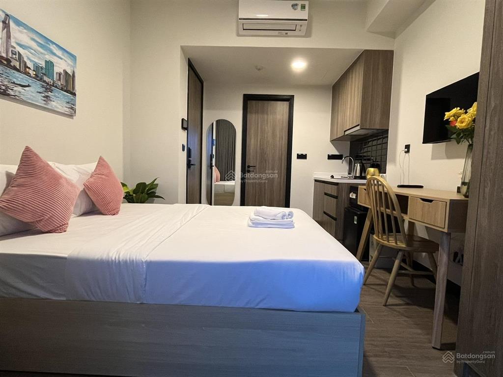 Thuê delasol 35m2 nội thất mới 100% ban công view đẹp tôn thất thuyết q4 sát q1, q3  0775 924 ***