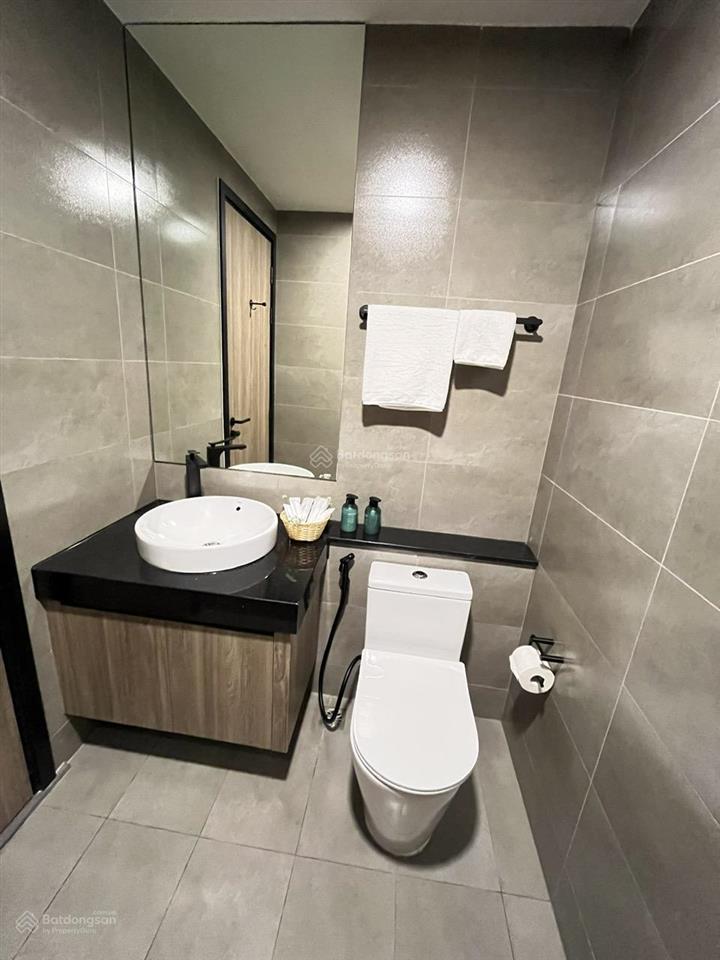 Thuê delasol 35m2 nội thất mới 100% ban công view đẹp tôn thất thuyết q4 sát q1, q3  0775 924 ***
