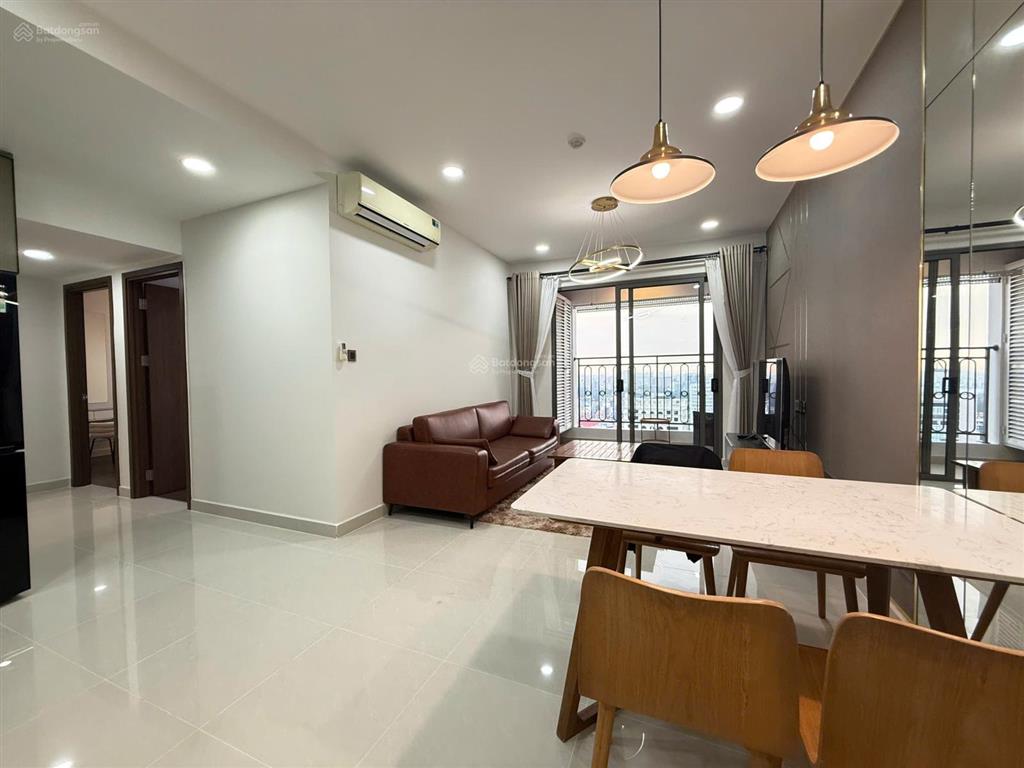 Thuê saigon royal 2pn 88m2 ban công view sông, cầu basol sát bến vân đồn quận 4 sát q1  077594600