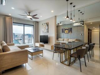 Thuê saigon royal 2pn 2wc 88m2 ban công view sông, bitexco sát bến vân đồn q4 sát q1 0775924***