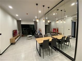 Thuê delasol 68m2 ban công view sông giá chỉ 19tr sát bên vân đồn quận 4 sát q1, q3  0775 924 ***