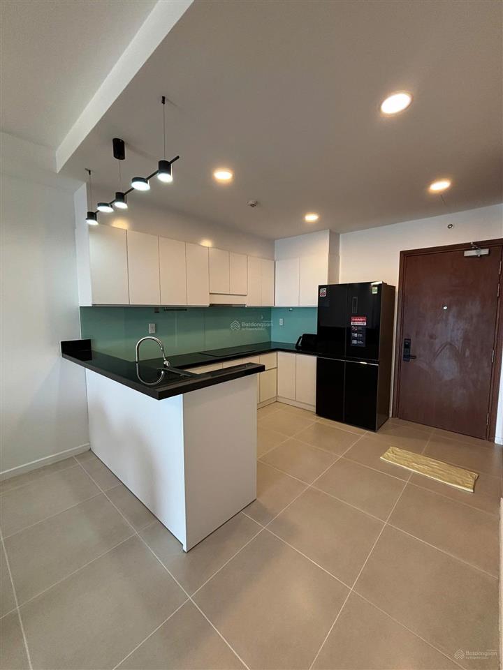 Thuê 2pn 2wc 92m2 view landmark thiết kế tối giản tôn đen tinh tếbến vân đồn quận 4  0775 924 ***