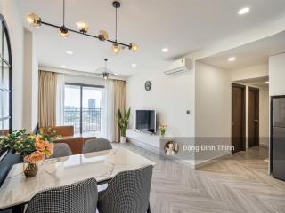 Thuê saigon royal 2pn 88m² ban công view sông, cầu móng sát bến vân đồn quận 4 sát q1  077594600