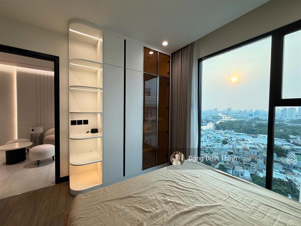 Thuê 2pn2wc 74m2 ban công view sông mới 100% nt cao cấpbến vân đồn quận 4 sát q1 q3  0775 924 ***