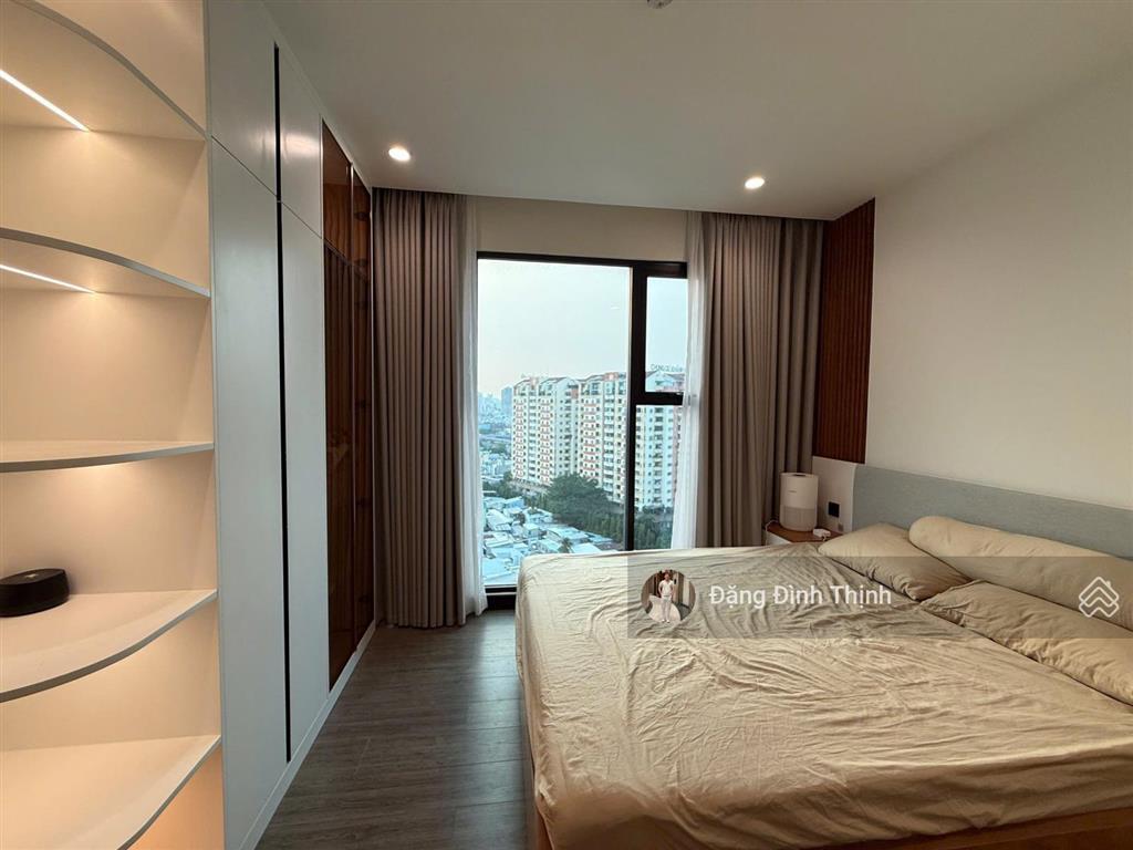 Thuê 2pn2wc 74m2 ban công view sông mới 100% nt cao cấpbến vân đồn quận 4 sát q1 q3  0775 924 ***