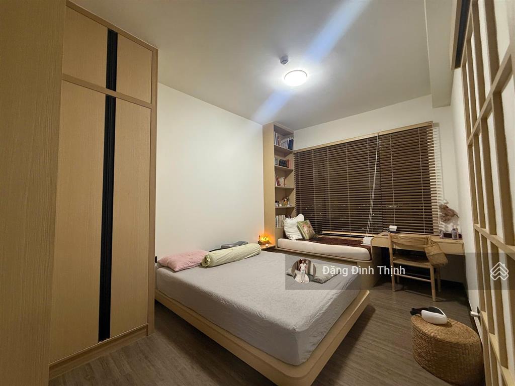 Thuê 2pn2wc 84m2 ban công view sông mới 100% nt cao cấpbến vân đồn quận 4 sát q1 q3  0775 924 ***
