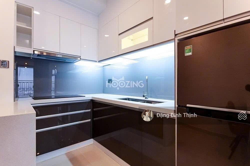 Cho thuê saigon royal quận 4 2pn 60m² chỉ 20 triệu, sát quận 1, nhận nhà đầu tháng 9  0775 924 ***