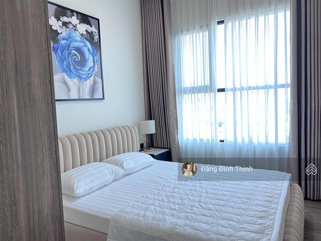 Thuê delasol 2pn2wc 81m2 ban công view thoáng lầu cao  bến vân đồn quận 4 sát q1 q3  0775 924 ***