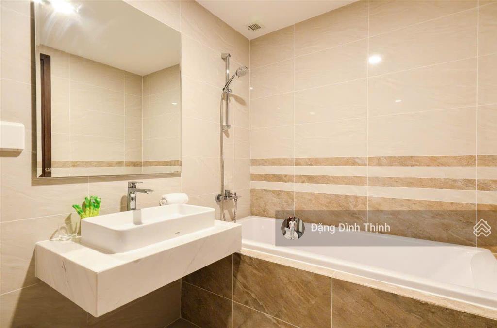 Chốt! cho thuê gấp saigon royal 2pn2wc 83m2 chỉ 24 triệu, căn đẹp mới  xem nhà ngay  0775 924 ***