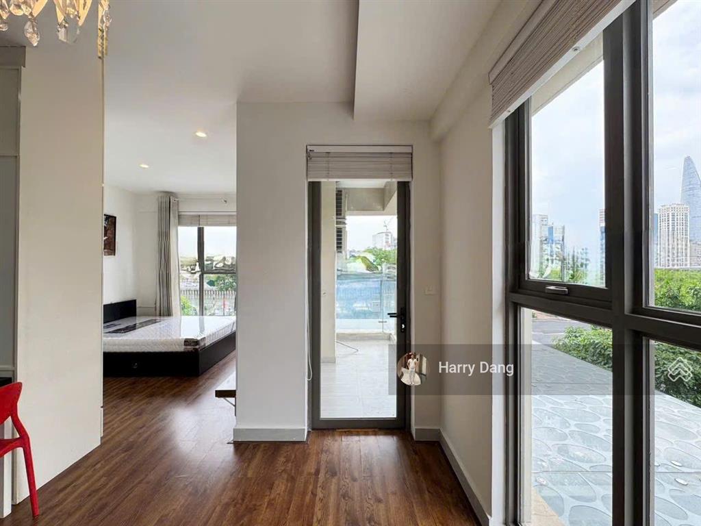 Nổi bật! thuê millennium 35m2 mới giá 14tr ban công view sông  bến vân đồn quận 4  0775 924 ***