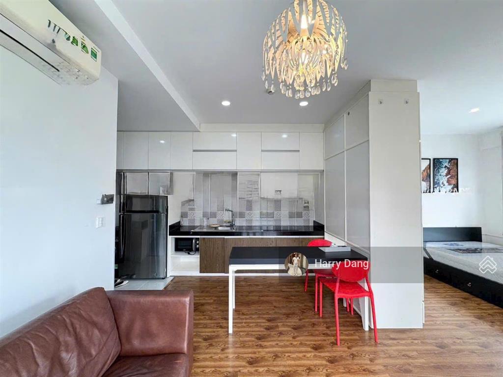 Nổi bật! thuê millennium 35m2 mới giá 14tr ban công view sông  bến vân đồn quận 4  0775 924 ***