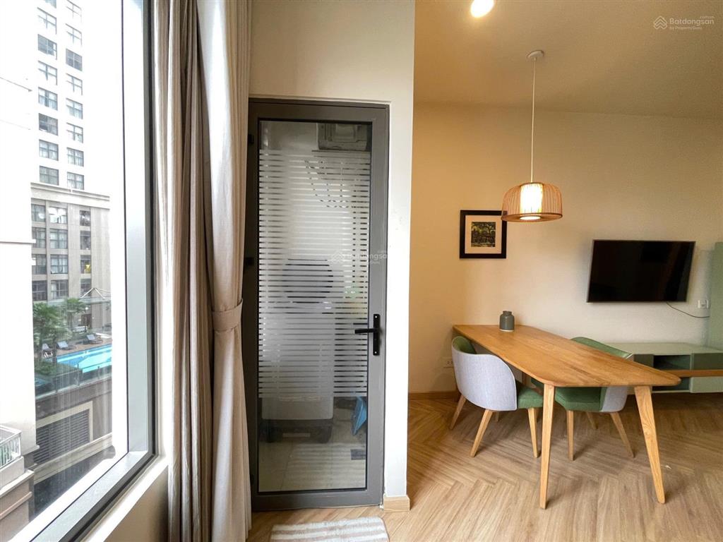 Cho thuê căn studio tresor 40m2 nội thất gỗ cao cấp view sông ngay q4 chỉ 16tr.  harry 0775 924 ***