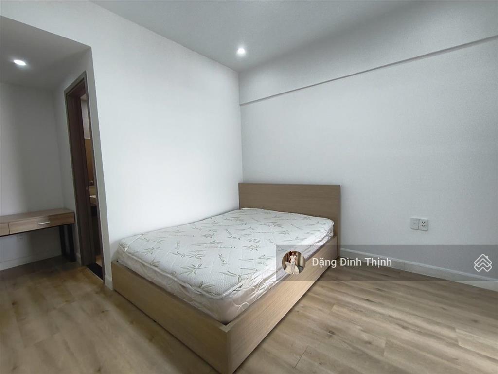 Cho thuê căn galaxy 9 2pn 2wc 75m ban công view sông thoáng lầu cao quận 4 sát q1 q3 giá chỉ 15,5tr