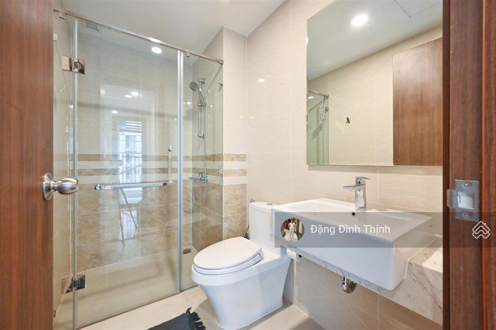 Saigon royal  cho thuê studio 45m2 ban công view pháo hoa thoáng full nội thất giá chỉ 19tr/tháng