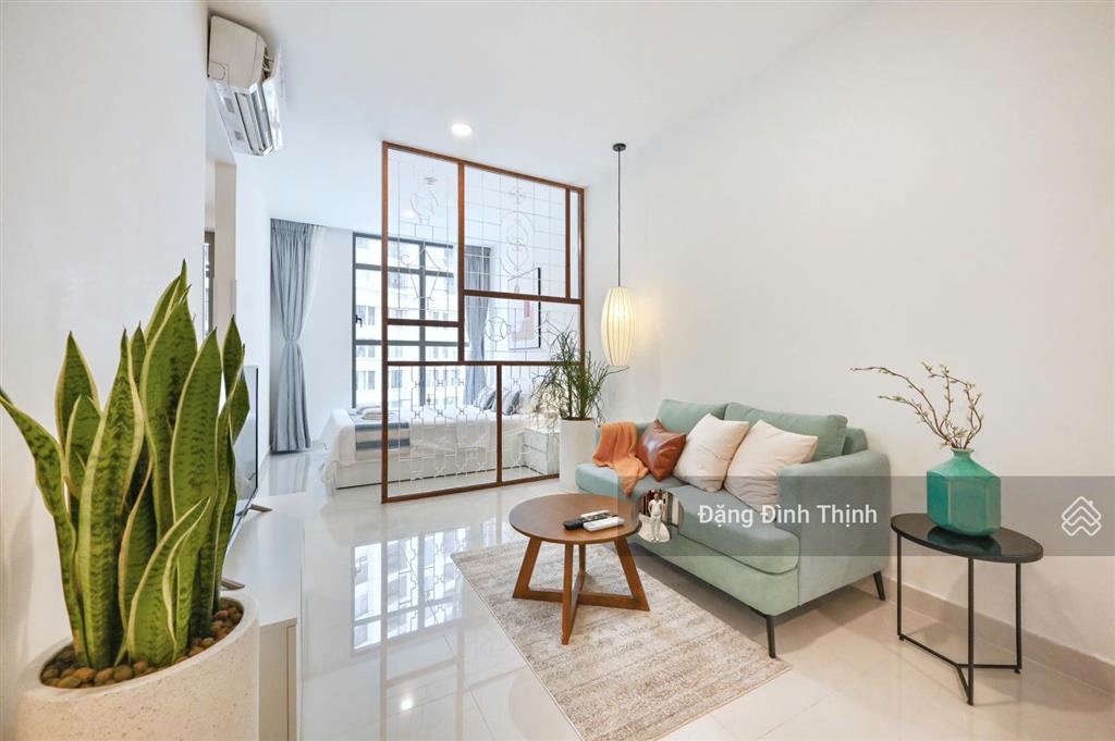 Saigon royal  cho thuê studio 45m2 ban công view pháo hoa thoáng full nội thất giá chỉ 19tr/tháng