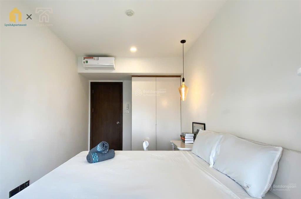 Cho thuê nhanh căn hộ saigon royal quận 4 2pn full nội thất view sông đẹp. giá tốt chỉ 26 triệu