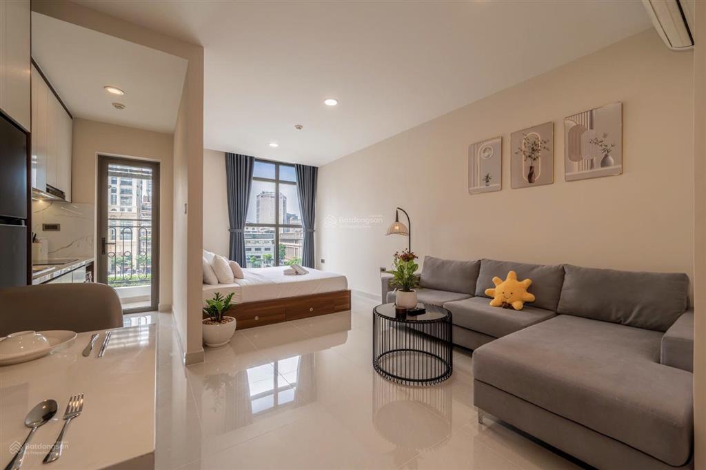 Trống! thuê 1pn saigon royal 43m2 ban công view thoáng ngay bến vân đồn quận 4 sát q1  0775 924 ***