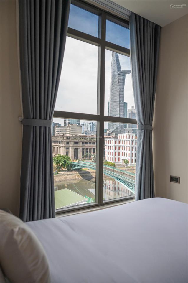 Trống! thuê 1pn saigon royal 43m2 ban công view thoáng ngay bến vân đồn quận 4 sát q1  0775 924 ***