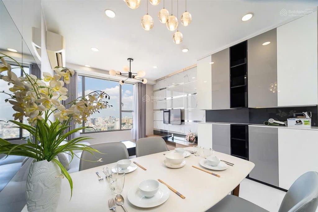 Cho thuê ngắn hạn theo nhu cầu river gate 2pn 75m2 q4 sát q1 view bitexco landmark 81  0775 924 ***