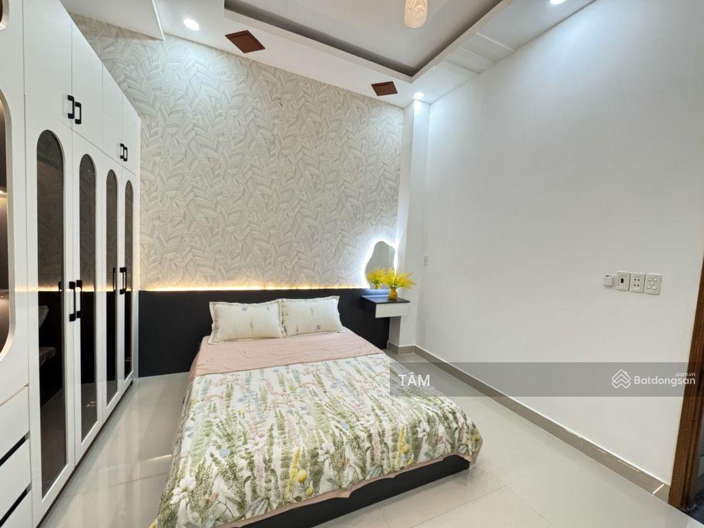 Nhà đẹp dọn về ăn tết ngay trung tâm gò vấp 44m 2 tầng hẽm ô tô giá 5t45