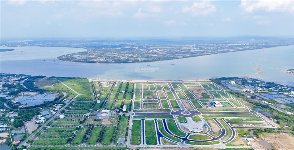 Bán nền đối diện hiệp phước premia, giá 1tỷ450 đường 16m vị trí đẹp giá hạt dẻ