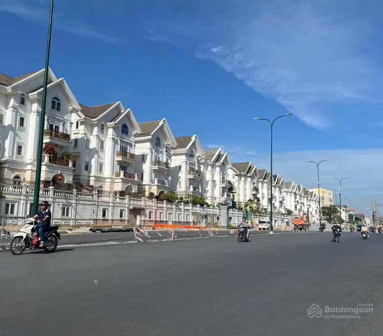 Bán nhà hxh thông dương quảng hàm p6, dt 6x17m cấp 4 giá 9.7tỷ tl