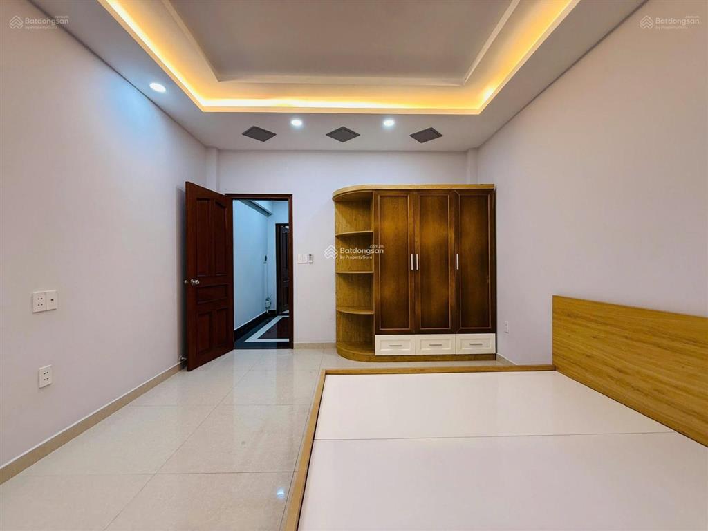 Bán nhà mới full nội thất khu phân lô nguyễn văn dung p6, dt 4x17m, 6 tấm giá 8.8 tỷ còn bớt