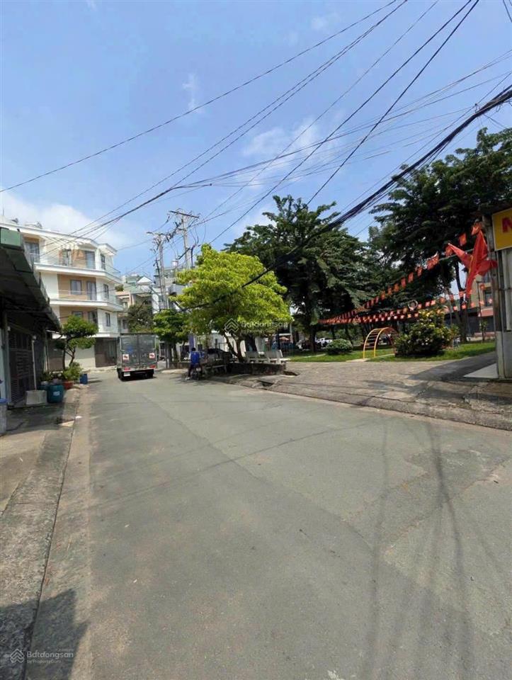Bán nhà 1/hxt 8m thông lê đức thọ, p.6, dt 4x17m, 4 tấm giá 9 tỷ còn bớt