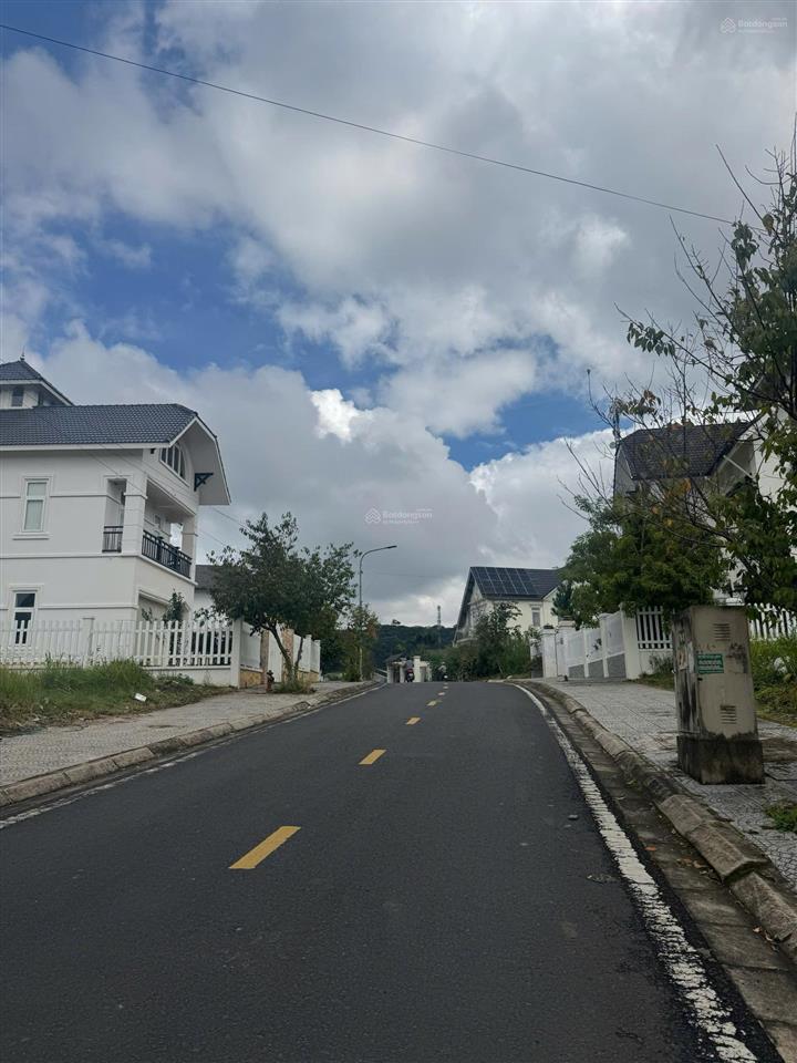 Cho thuê villa dic an sơn 466m², nội thất cao cấp, chỉ 30 triệu/tháng!