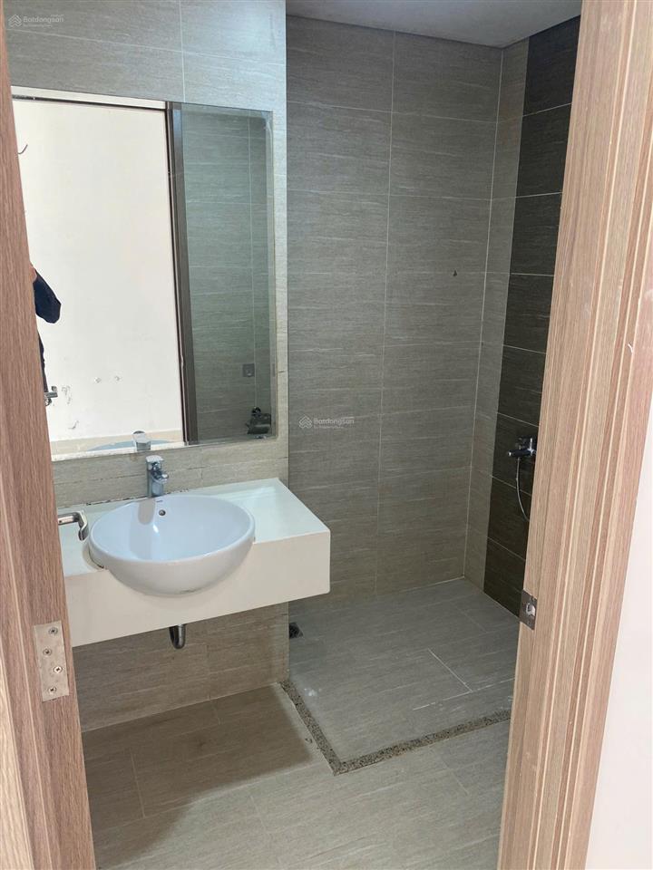 Lãi suất bank tăng, chủ nhà bán cắt lỗ căn studio 2.5 tỷ. diện tích 30,6m2 tòa s102 vh smart city