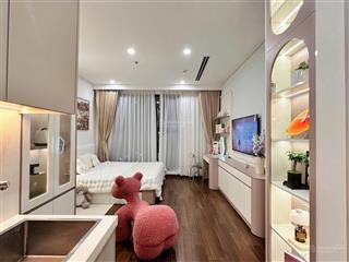 Giá sốc! studio tòa b masteri west heights, giá chỉ 2,35 tỷ, 31,5m2, tầng đẹp 1x, full nội thất