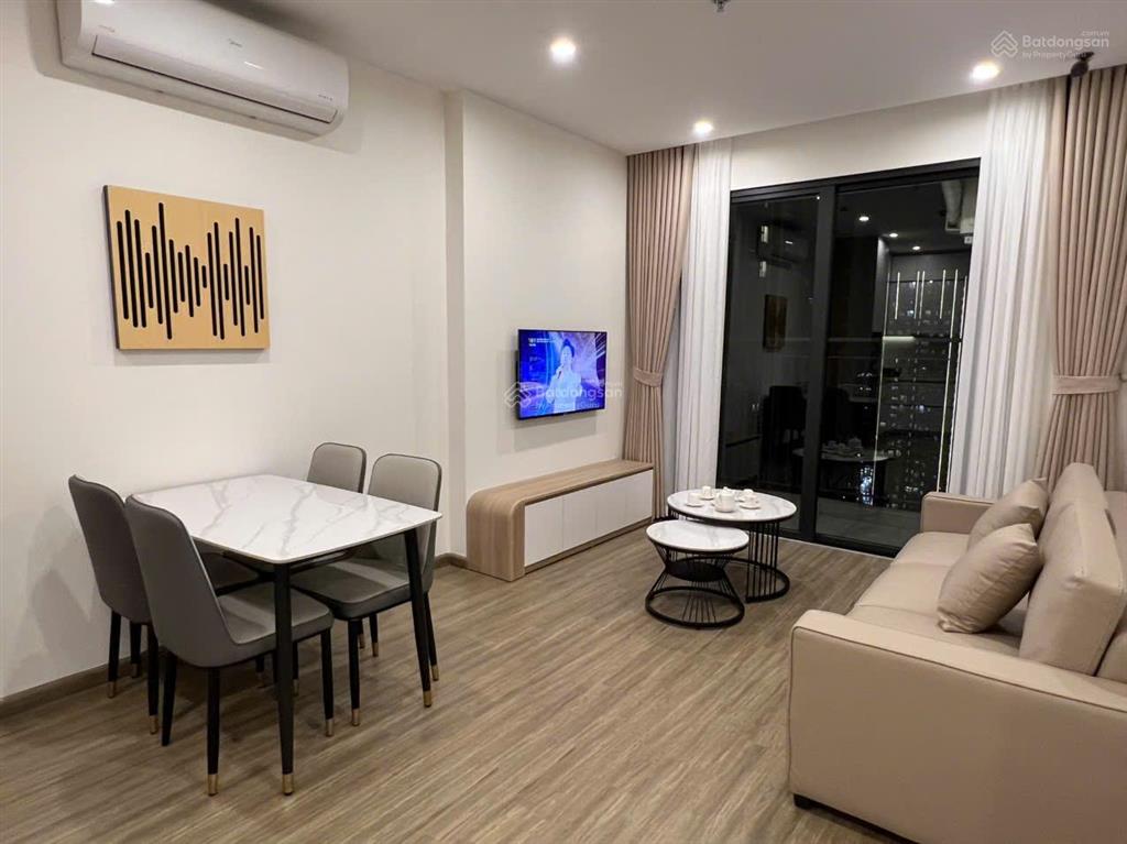 Chính chủ bán nhanh căn 1pn+ , dt 43m2, giá bán 2.7 tỷ , tầng 10 tòa s201 vinhomes smart city