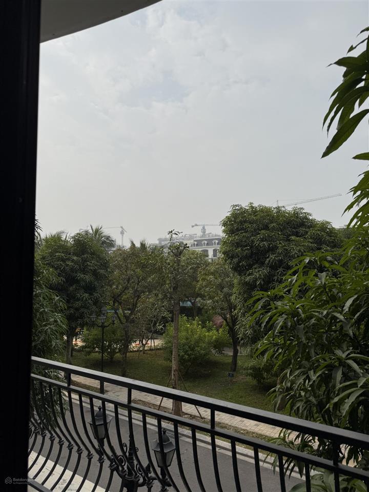 Cho thuê bt 4pn, 4wc, 65m2, 15 triệu tại vinhomes ocean park 2, hưng yên, có thang máy