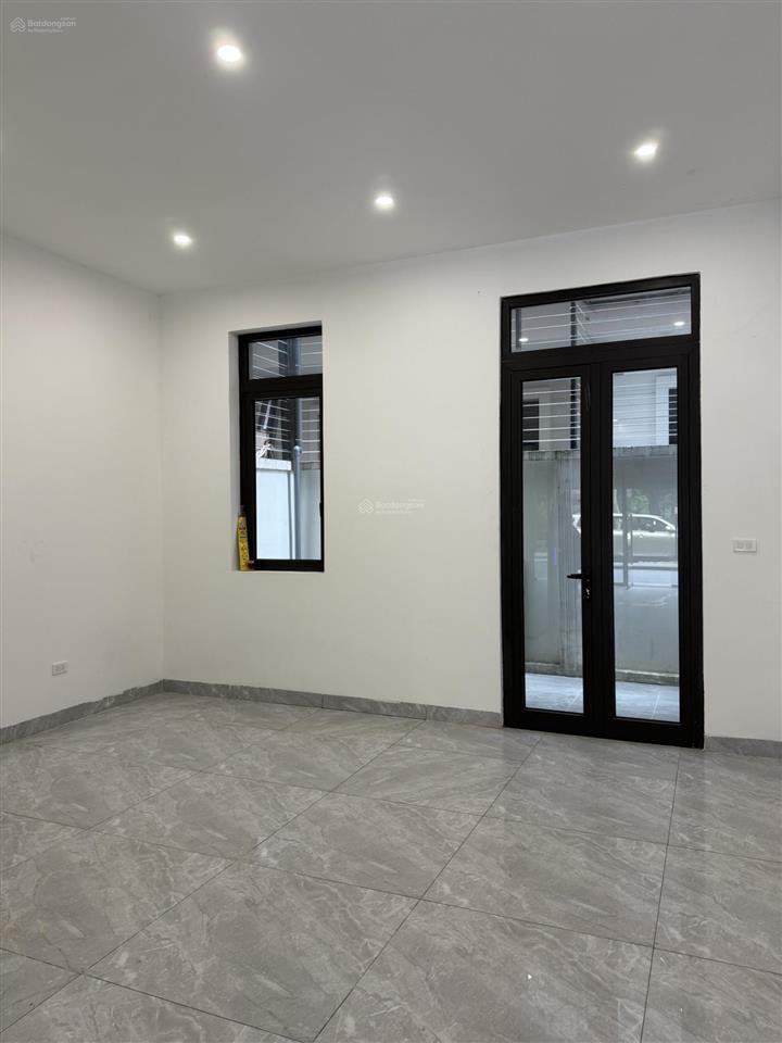 Cho thuê bt 4pn, 4wc, 65m2, 15 triệu tại vinhomes ocean park 2, hưng yên, có thang máy