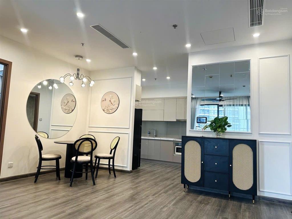 Cho thuê cc 2pn, 2wc +1 tại toà r1.01, vinhomes ocean park gia lâm, view hồ cá koi