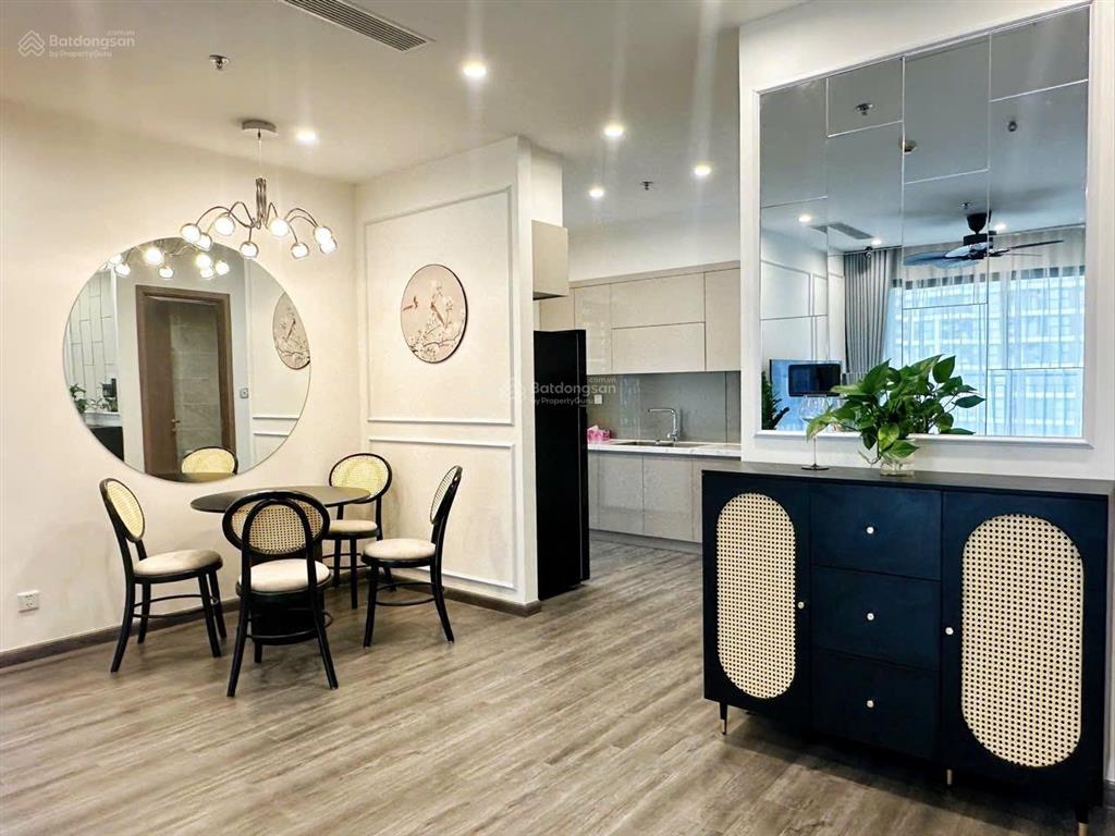 Cho thuê cc 2pn, 2wc +1 tại toà r1.01, vinhomes ocean park gia lâm, view hồ cá koi